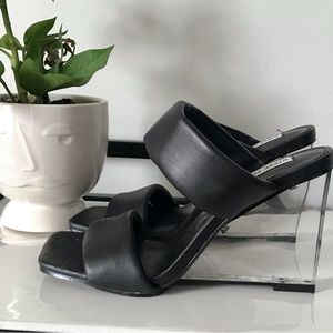 Steve Madden Black Acrylic Wedge Sandals Sz 7M
